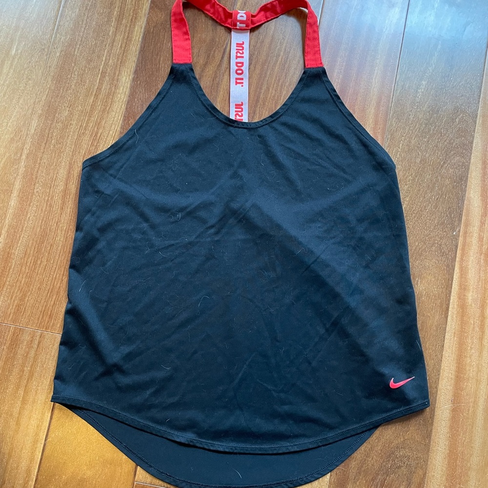 Medium Nike shirt